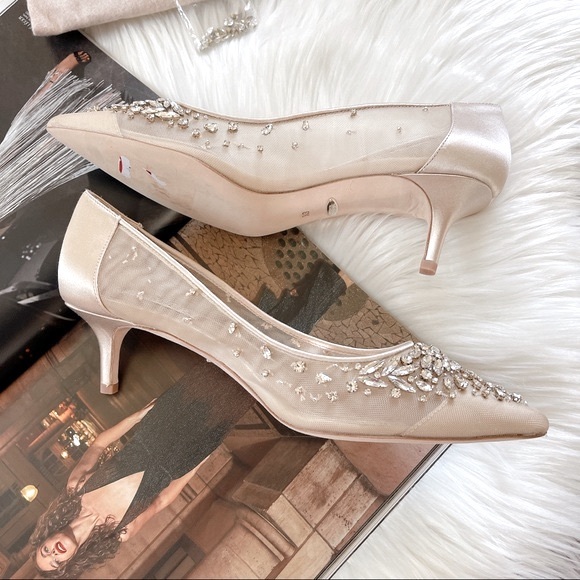 Badgley Mischka Onyx kitten heel pump - Picture 5 of 11